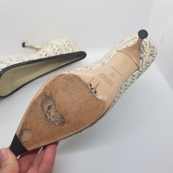 Miu Miu cream and gray snakeskin pointed toe pumps EU 37.5 - Picture 12 of 15